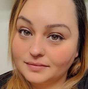 Meet your Posher, Yesania